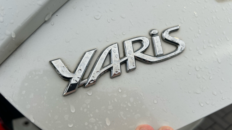 Toyota Yaris 1.5 VVT-i Design 5dr Petrol Hatchback